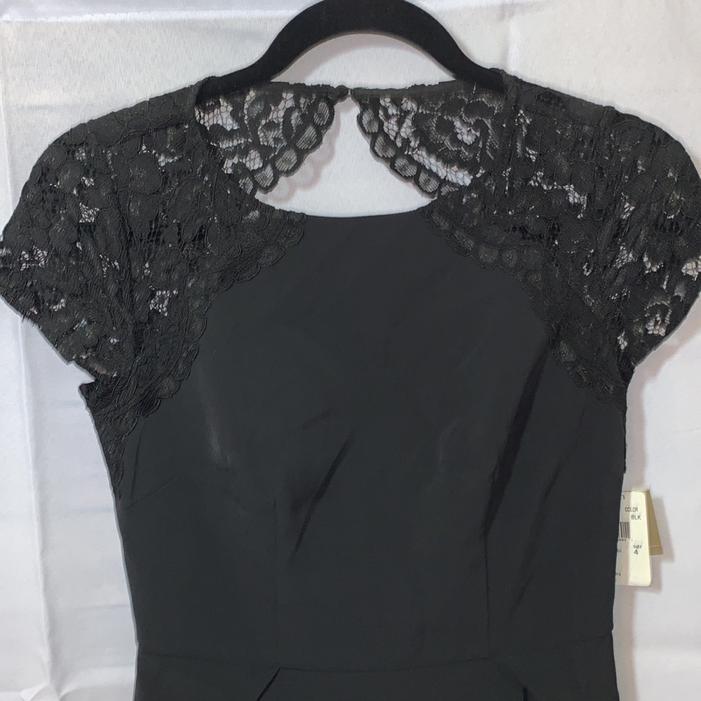⭐️ Aidan Mattox LBD black dress lace sleeve open back - Picture 4 of 10